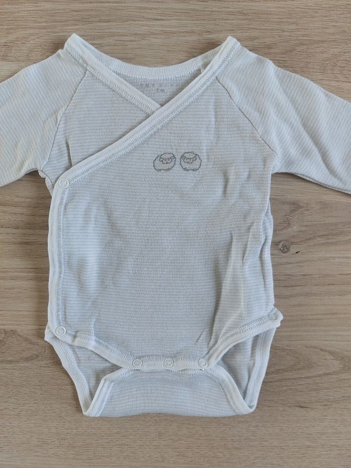 Lot 6 bodies garçon 1 mois - photo numéro 4