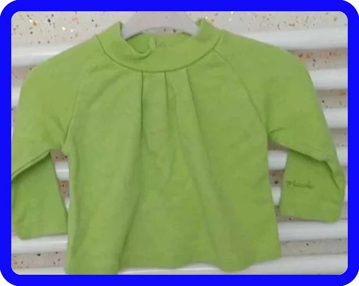 Tee  shirt  manche longue avec  col  vert anis Tutto  Piccolo Taille  9 mois - photo numéro 2