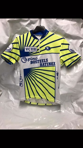 Teeshirt de cycliste:donne si achats dans mon dressing