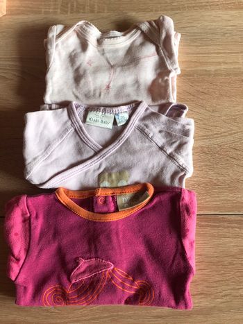 Lot 3 bodies filles 3 mois