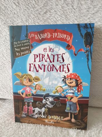 Livre Les Bâbord-Tribord et les pirates fantômes neuf