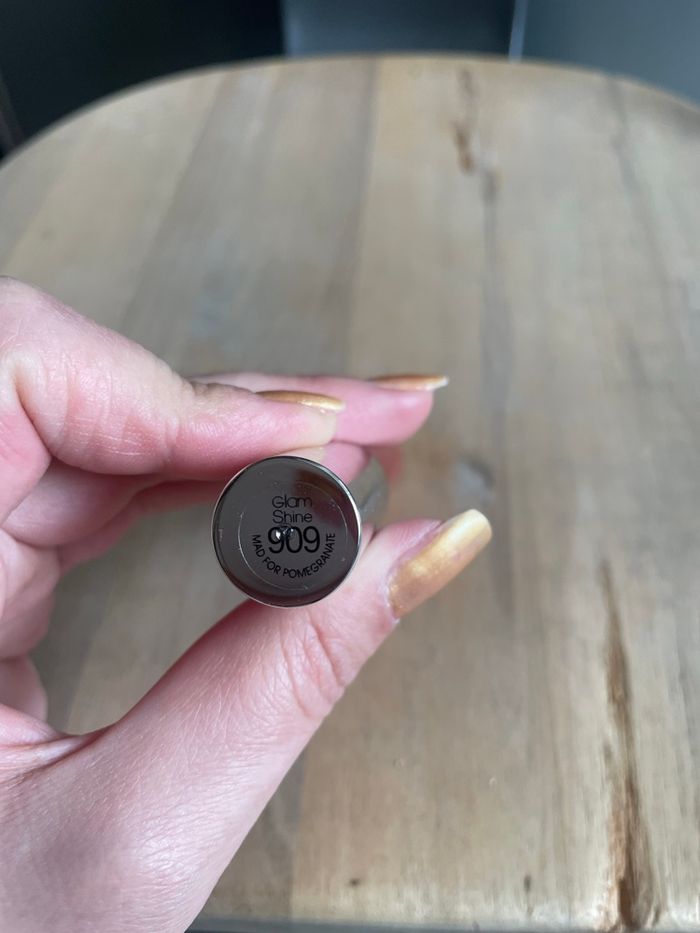 Maquillage Gloss effet baume L’Oréal - Teinte Mad for Pomegranate - Neuf - photo numéro 2