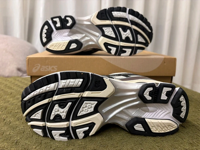 Asics Kayano 14 Taille 37.5 - photo numéro 8