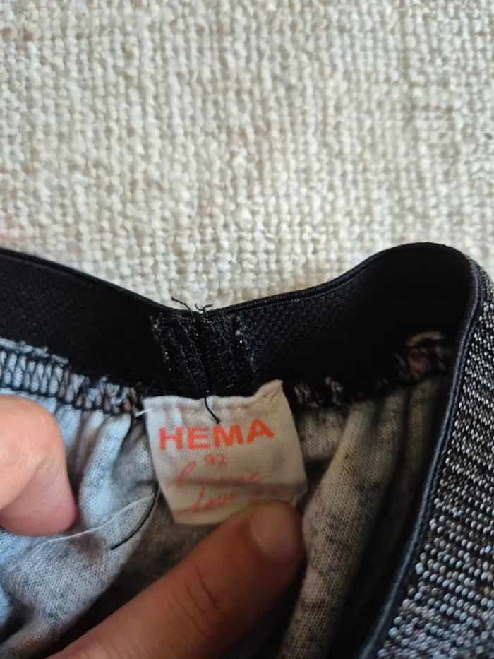 Jupe velours fleurie Hema 92 - photo numéro 3
