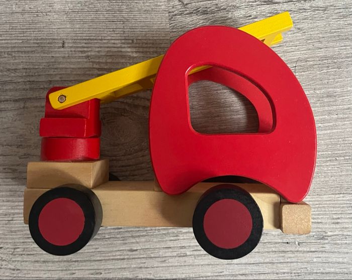 Camion pompier bois