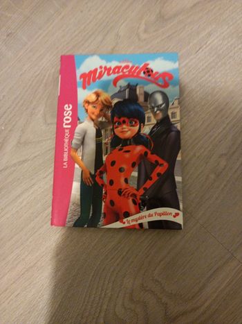 Livre la bibliothèque rose Miraculous Le mystère du papillon