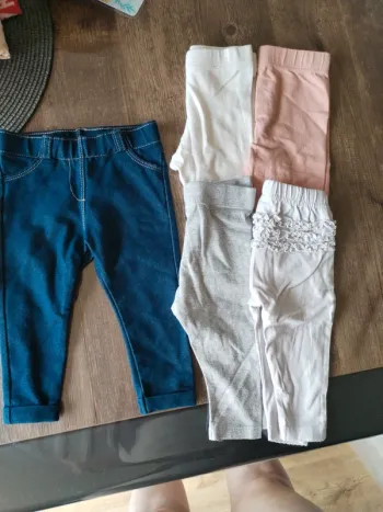 Lot de leggings taille 9 mois