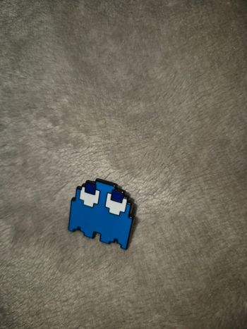 Broche pacman bleu