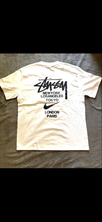 T shirt stussy taille M blanc 