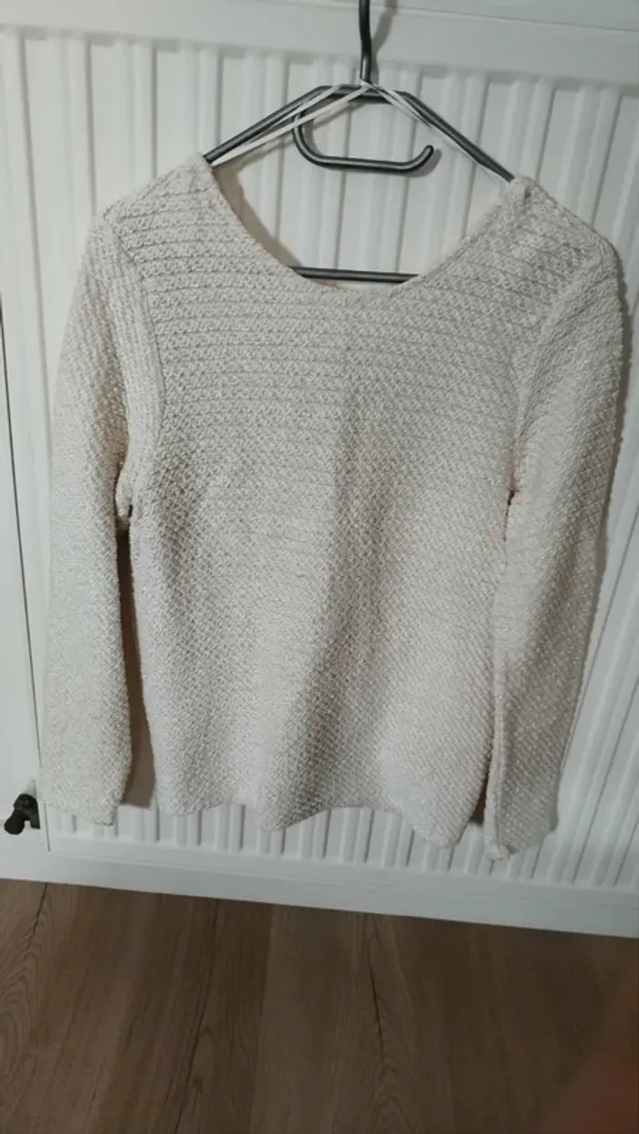 Pull écru et doré