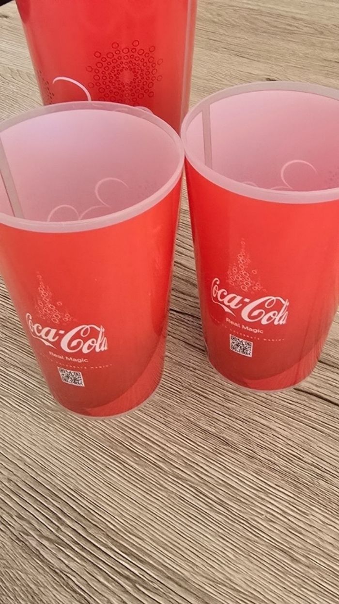 Lot 7 verres en plastique disney coca