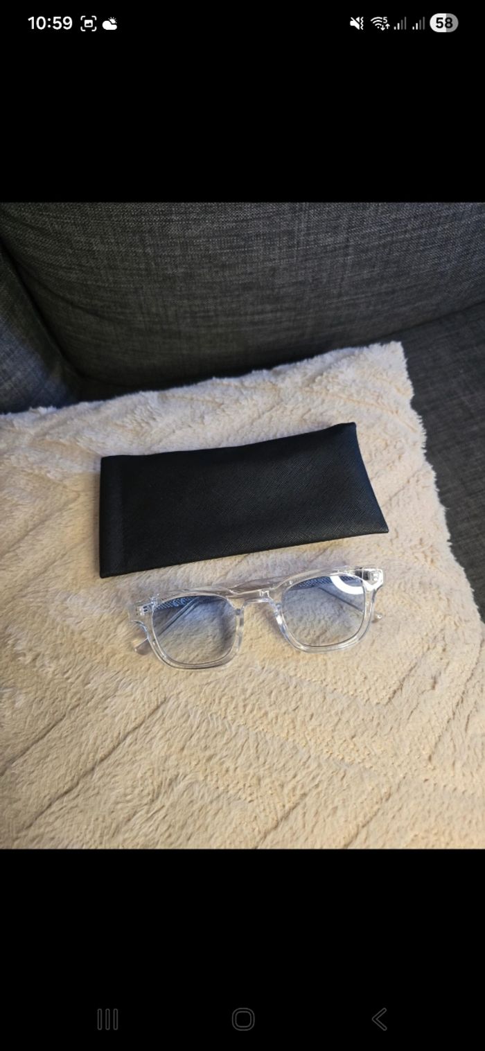 Lunette solaire bleu - photo numéro 2
