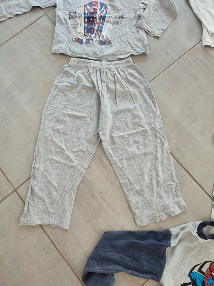 Lot de pyjamas garçon 5 ans plus un pantalon - photo numéro 7