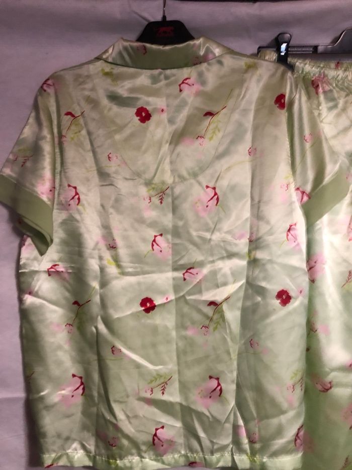 Ensemble de nuit femme 46/48 - photo numéro 9