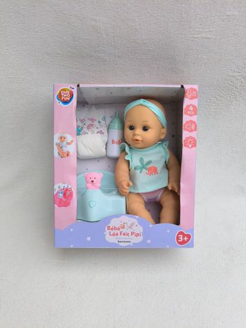Bébé Léa fait pipi One Two Fun