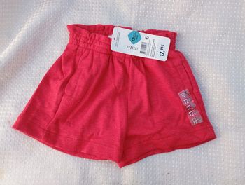 Short neuf