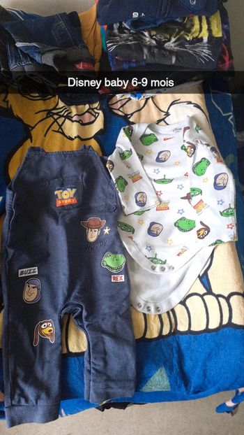 Body et salopette 6/9 mois disney
