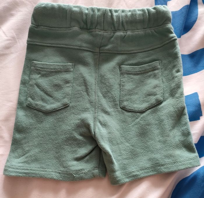 Short garçon taille 24 mois - photo numéro 2