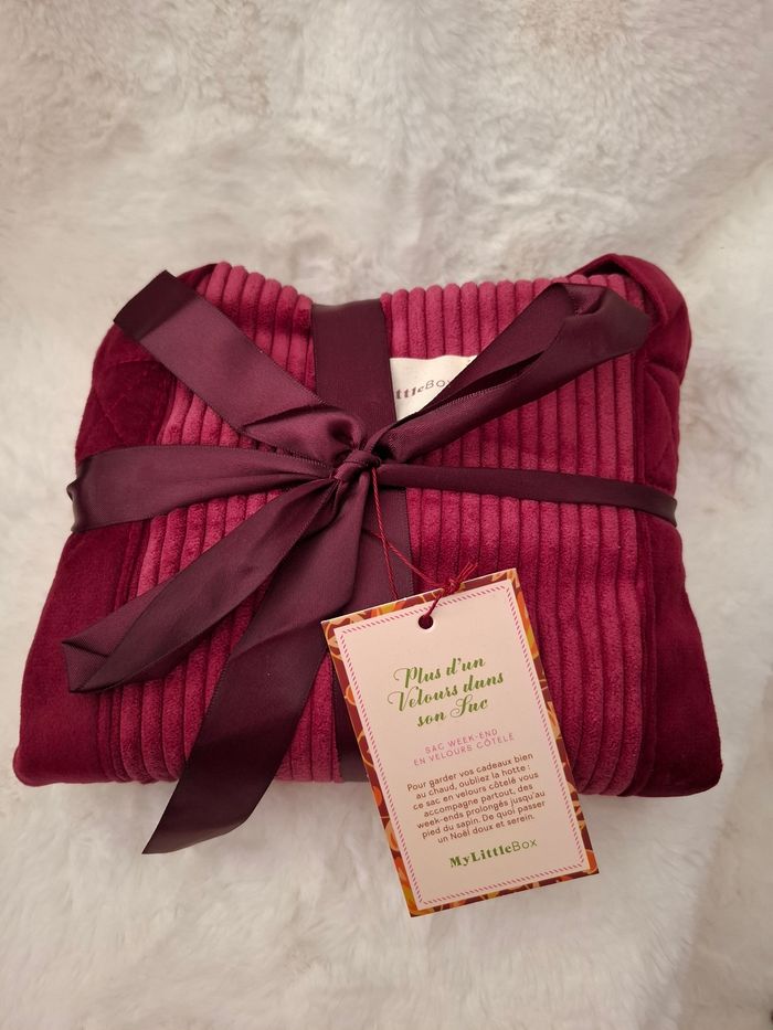 My Little Box Grand Sac weekend tout doux en velours côtelé cranberry