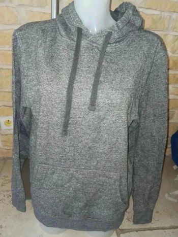 Pull gris