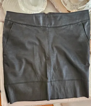 Jupe courte simili cuir noire Only Taille 36 Neuve