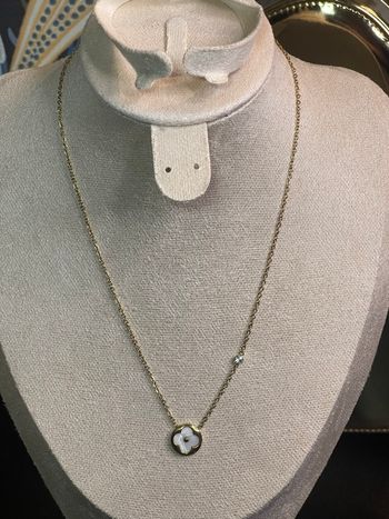 Collier en acier, inoxydable, doré, iconique
