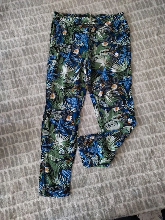 Pantalon droit fluide vert et bleu motif feuilles camaïeu taille 38 - photo numéro 1