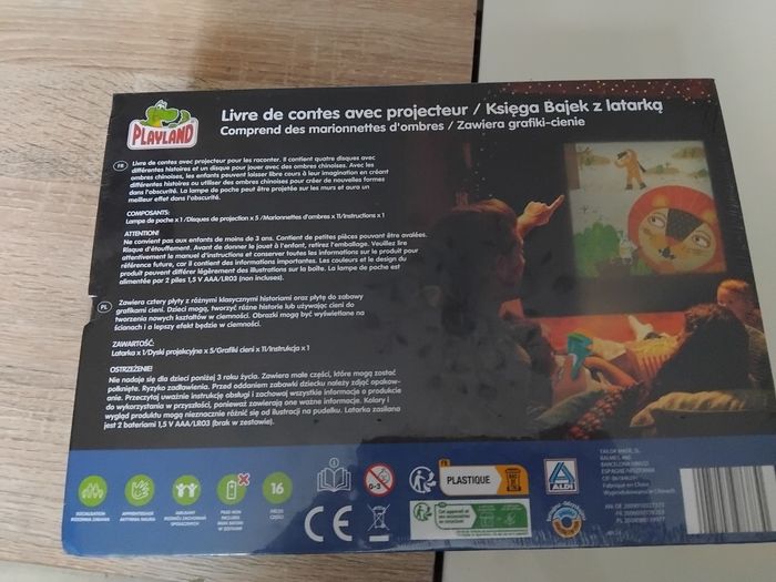 Livre de contes avec projecteur - photo numéro 2