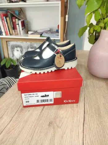 Chaussures kickers 30 bleu marine Mary Jane semelle mousse de confort.