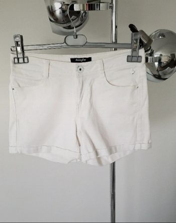 Short en jeans blanc