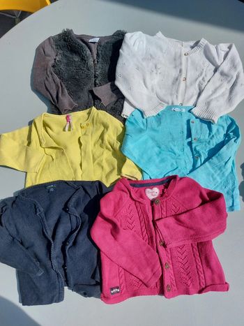Lot 6 gilets fille
