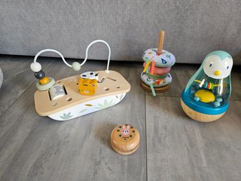 Lot de jouets d'éveils en bois  Jabod Djeco vertbaudet lilliputiens