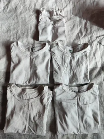 Lot 5 tricots de peau 4-5 ans
