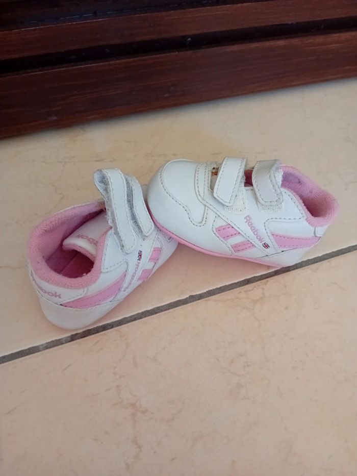 Basket bébé t.17 Reebok 🩷🌸 - photo numéro 2