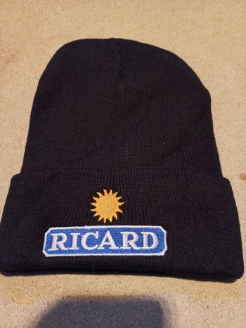 Bonnet ricard noir
