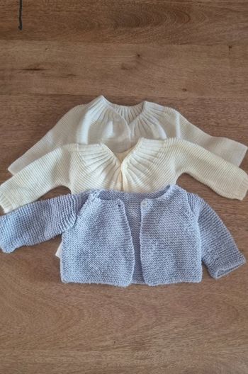 Lot 3 gilets taille naissance