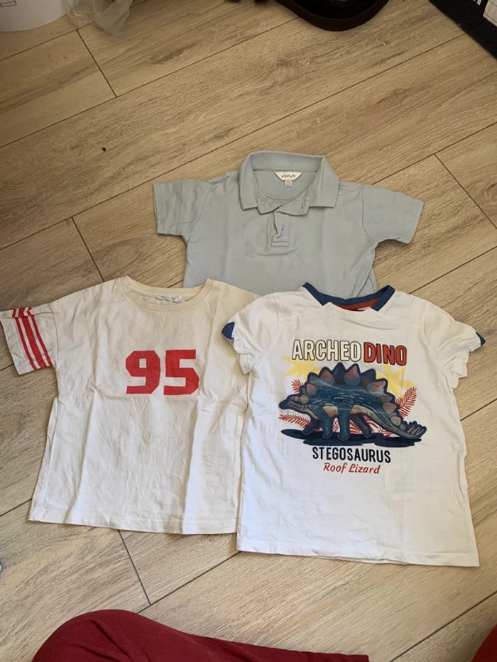 Lot de 2 tee shirt et un polo