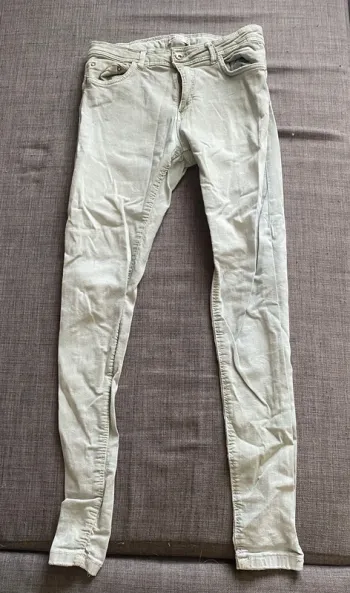 Pantalon skinny taille 40