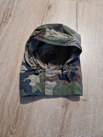 Capuche militaire