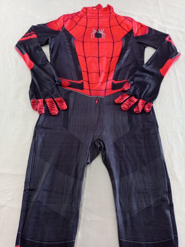 Costume combinaison spiderman noir et rouge 6-7ans - photo numéro 4