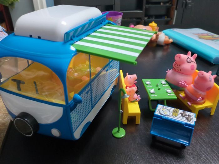 Camping car Peppa pig - photo numéro 3