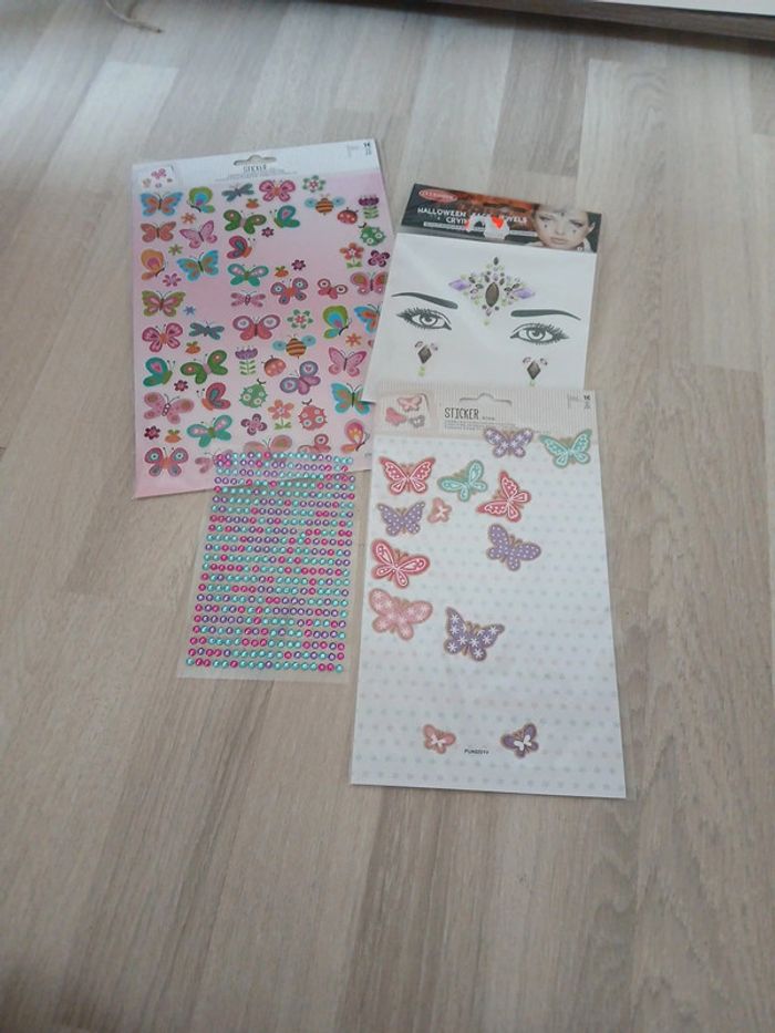 lot d'autocollants stikers