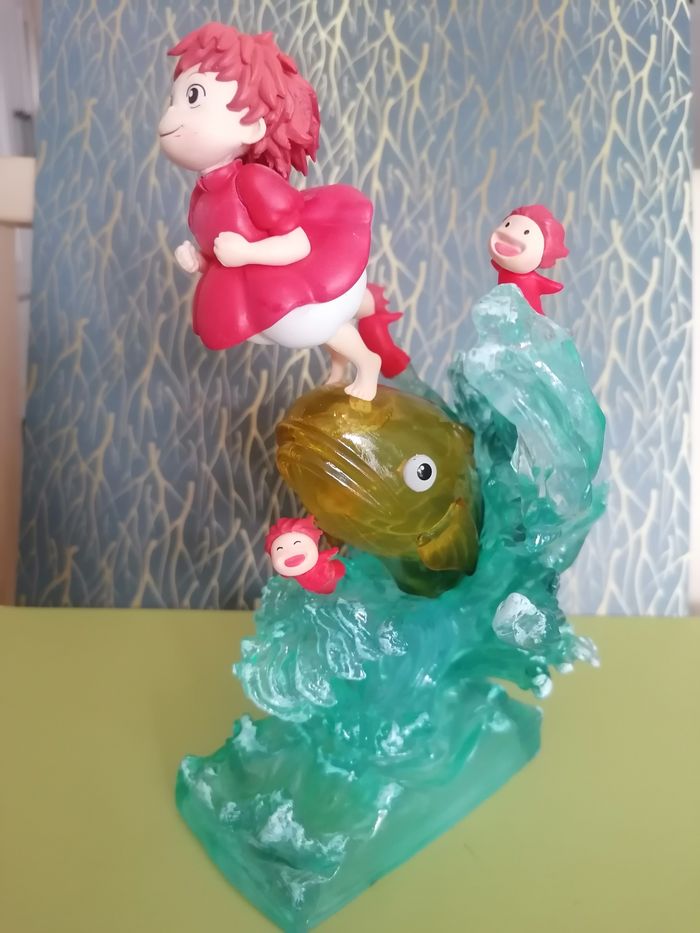 Figurine Ponyo sur la falaise " liberté" Studio Ghibli - photo numéro 2