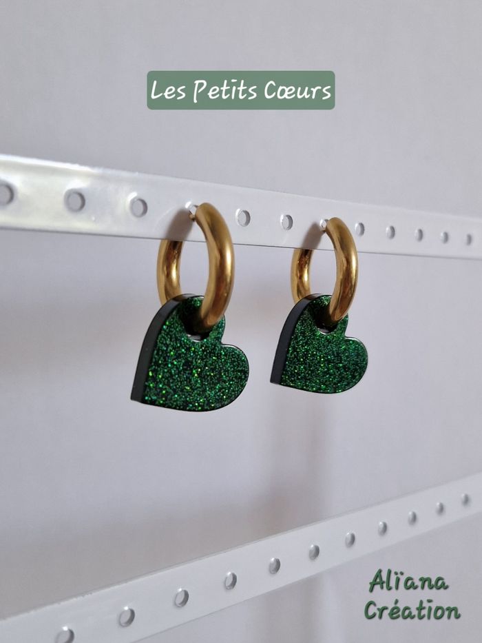 Boucles d'oreilles 🖤