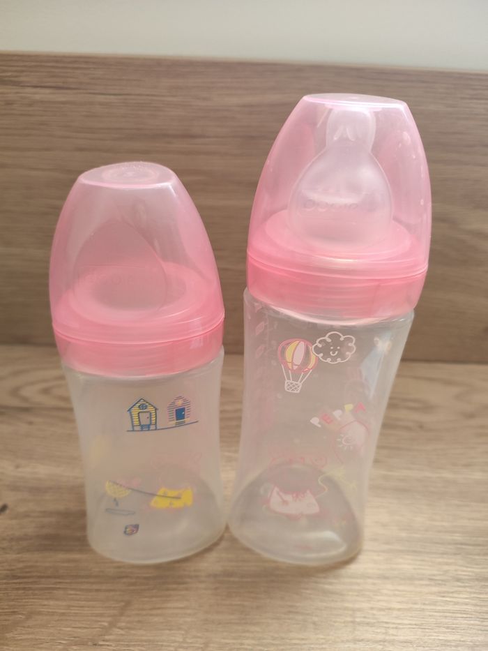 Lot Peppa pig biberon, tétines  dodies - photo numéro 2