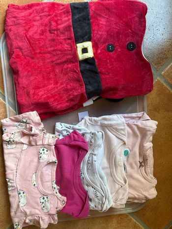 Lot de 5 bodys et 1 pyjama bébé 24 mois