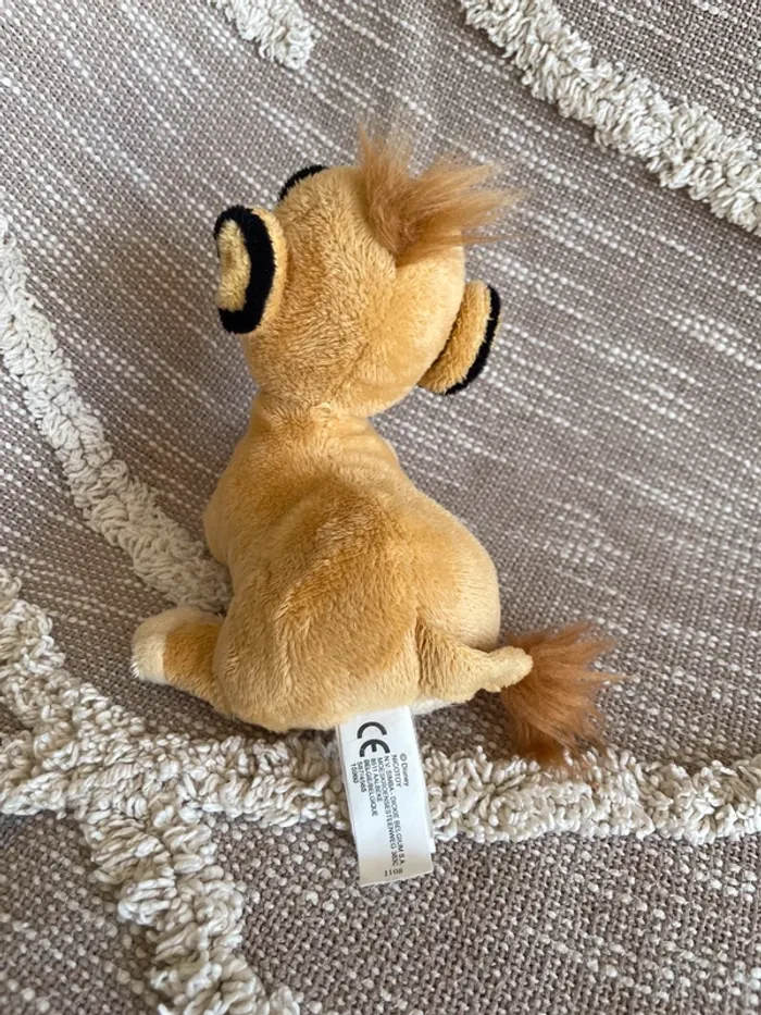 Peluche doudou 18cm Disney simba lion lionceau jaune très bon état - photo numéro 4