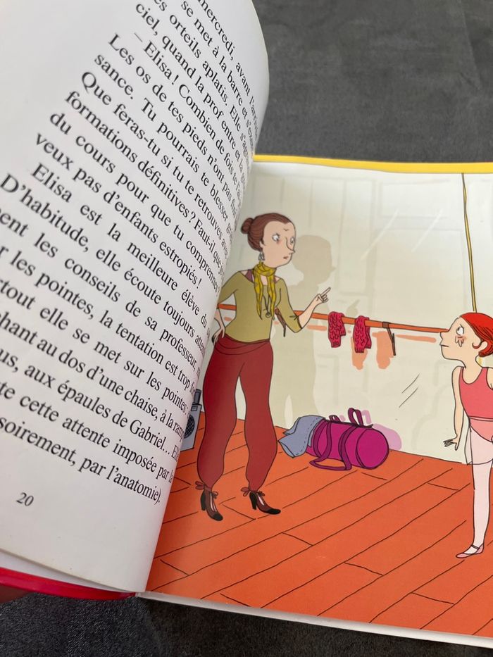 Livre premiers romans la famille trop d’filles Elisa - photo numéro 2