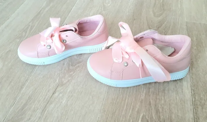 Baskets roses taille 31 Neuves - lacets rubans - photo numéro 6