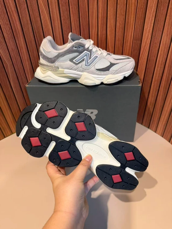 New Balance 9060 Gris 39.5 - photo numéro 5